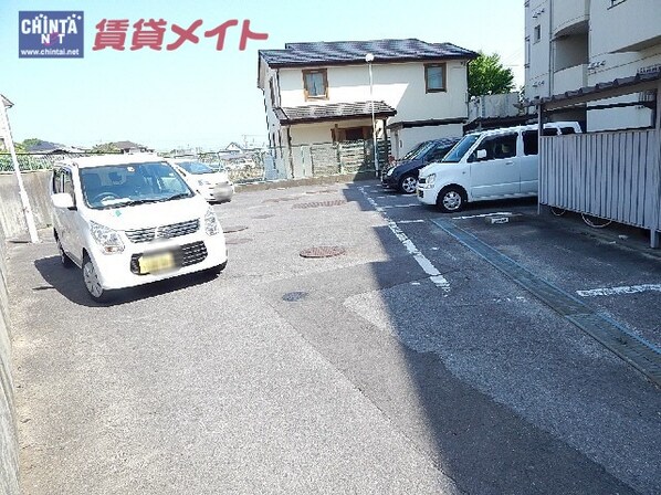 ホワイトピア江島台の物件外観写真